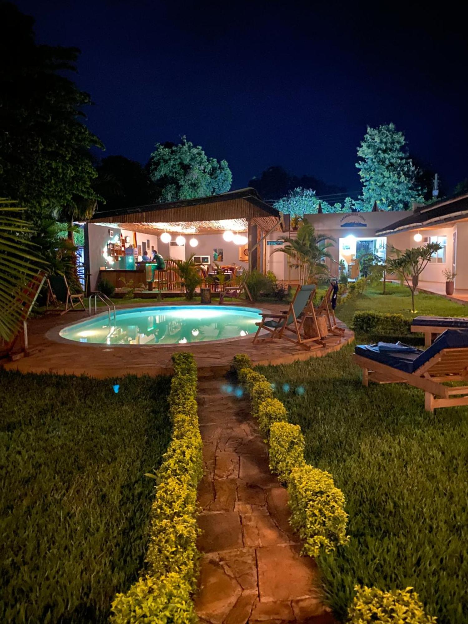 Karanga River Lodge Moshi Buitenkant foto