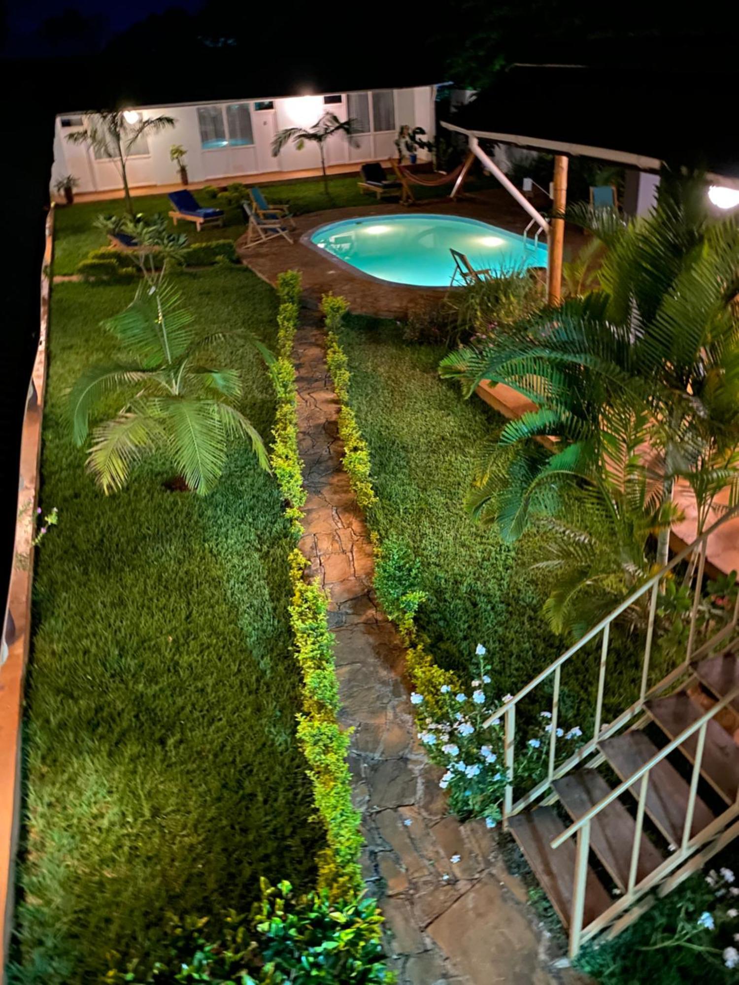 Karanga River Lodge Moshi Buitenkant foto